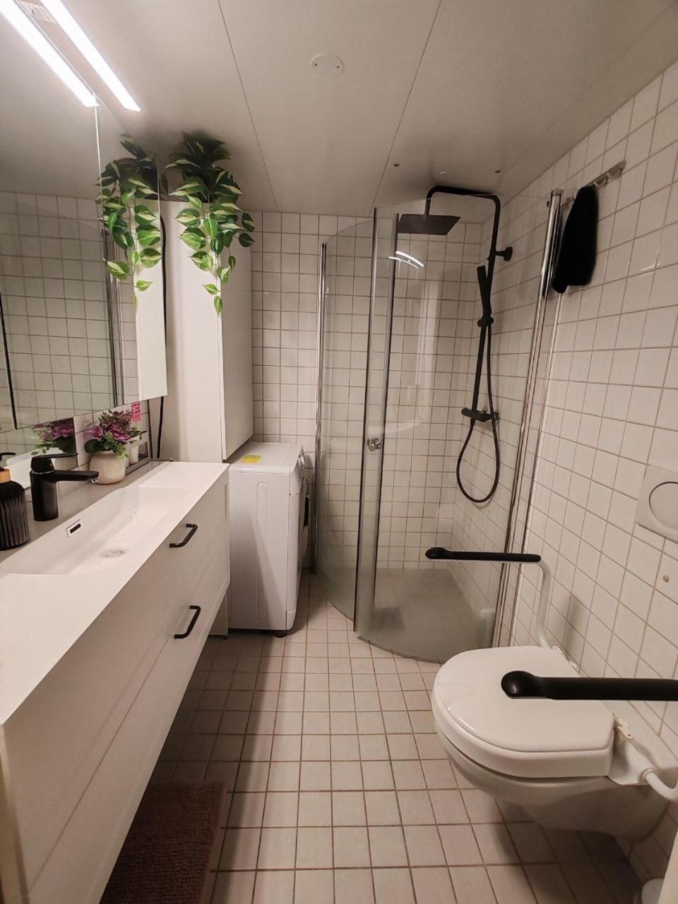 Central And Cozy Next To Oslo S Bagian luar foto